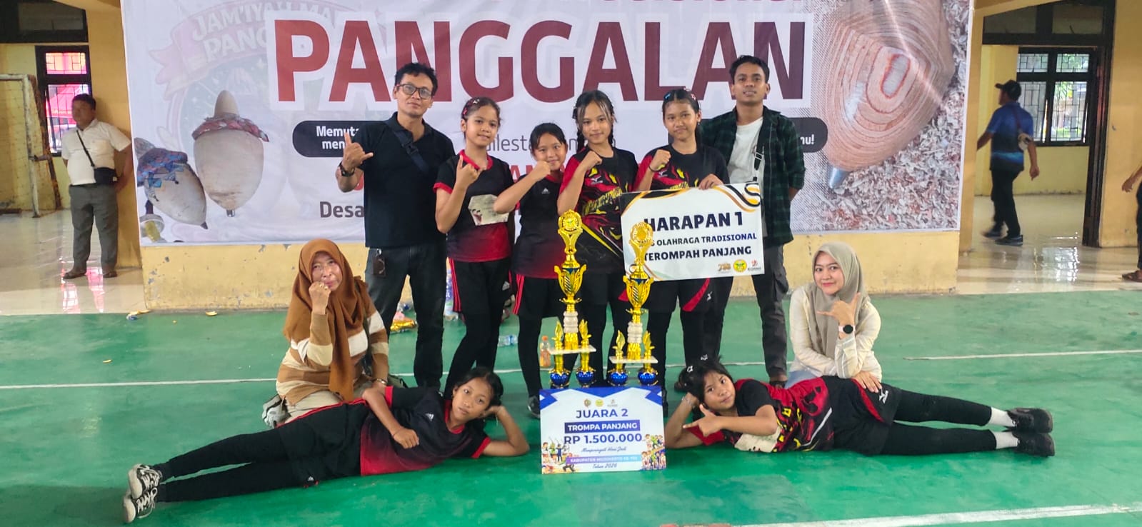 Kecamatan Dlanggu Borong Piala